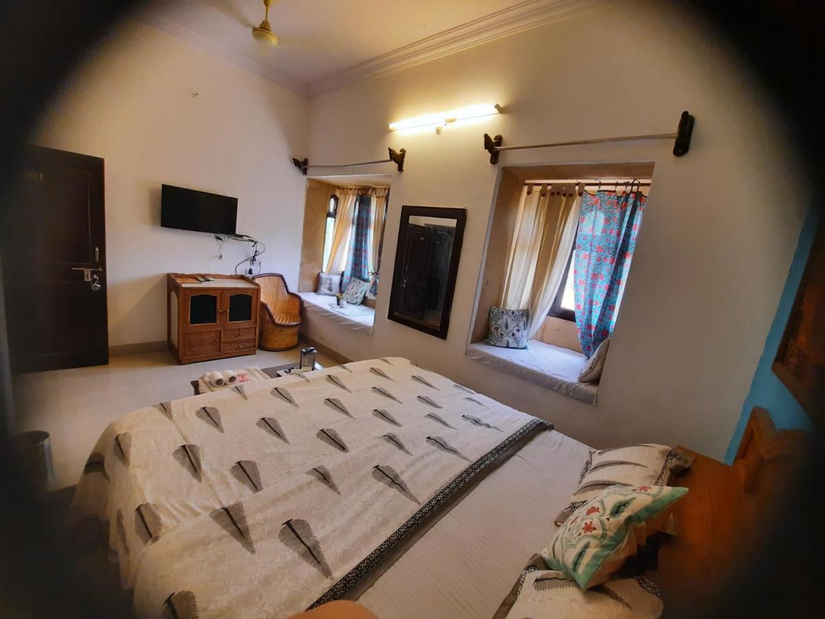 Hotel Apollo Jaisalmer Bagian luar foto