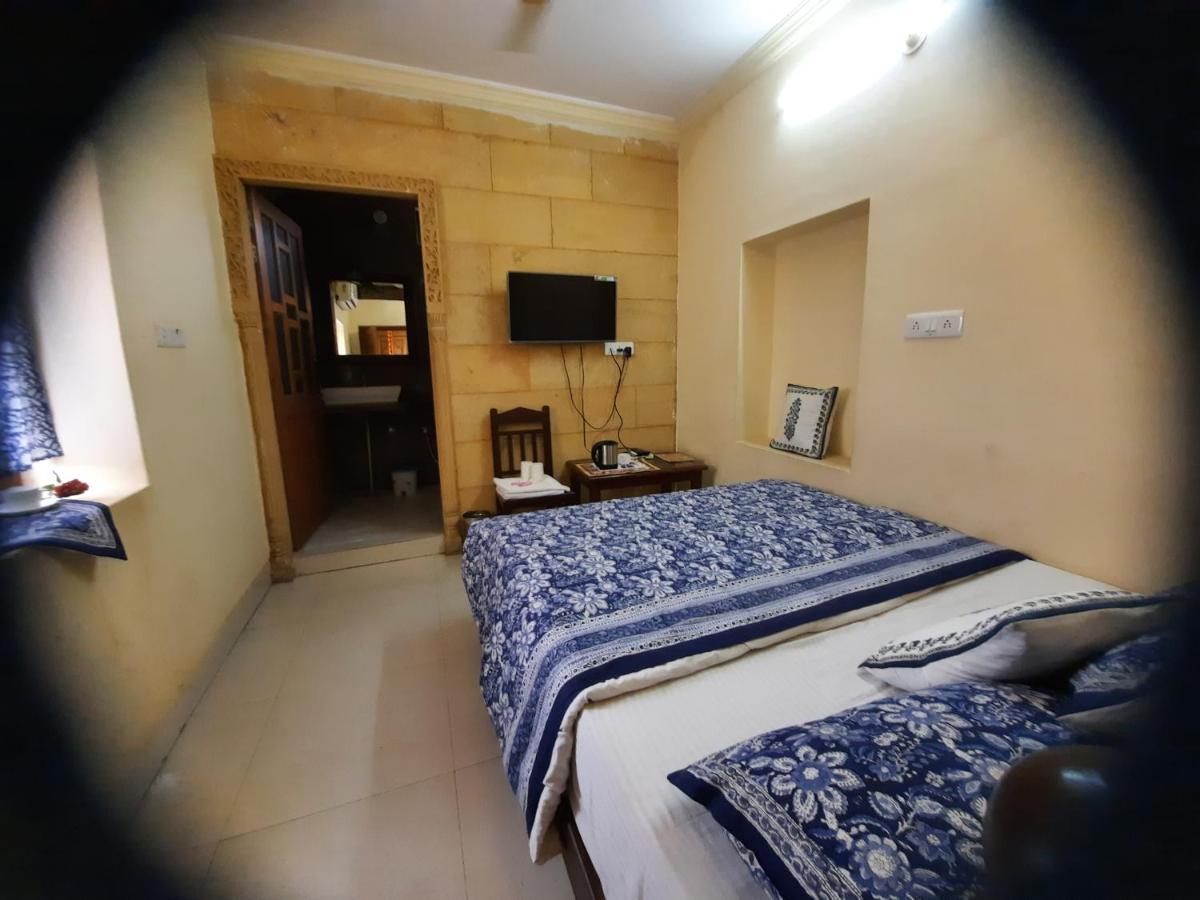 Hotel Apollo Jaisalmer Bagian luar foto